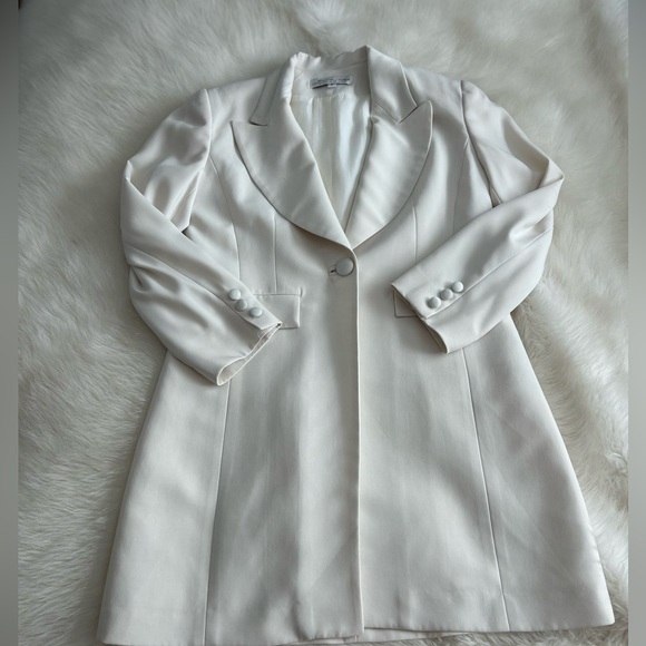 Jessica Elegant Cream Women's Suit Jacket - Picture 8 of 12